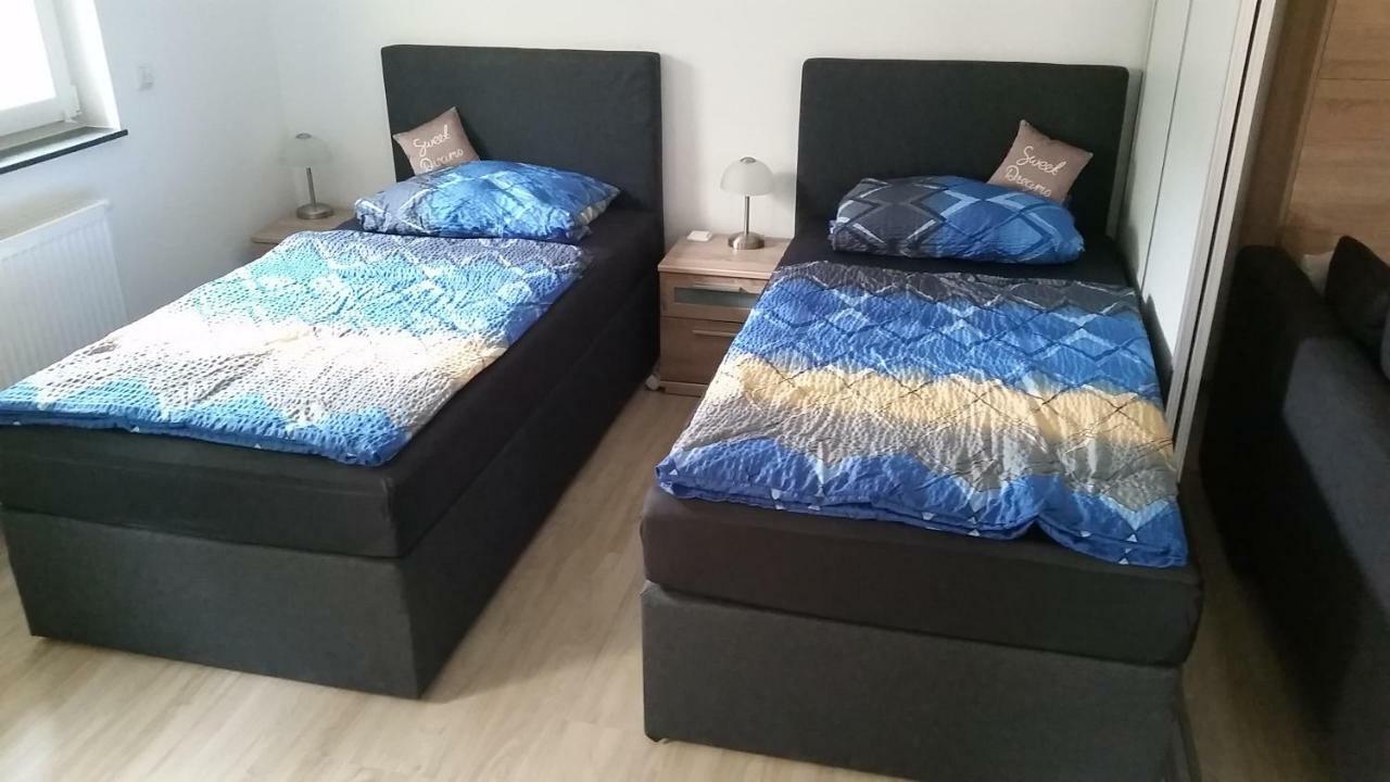 Ferienwohnung Sandra Hockenheim Bagian luar foto